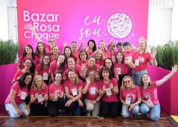 Um grande grupo de voluntárias sempre se envolve na realização do evento