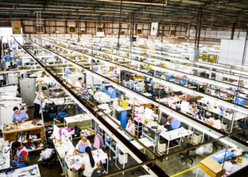 Com queda na produção, algumas empresas deverão reduzir suas equipes