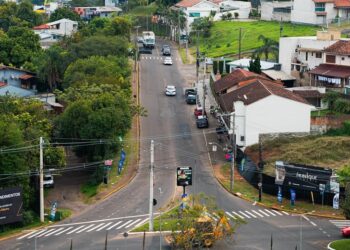Quem circula pela Coronel Travassos precisa ficar atento às alterações. Thiago Dorscheid/PMNH