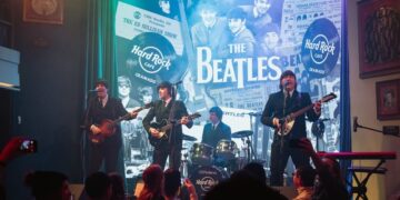 Espetáculo recria diferentes fases do quarteto de Liverpool. Divulgação