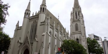A Igreja da Ascensão está localizada na Rua Bento Gonçalves, no Centro de Novo Hamburgo