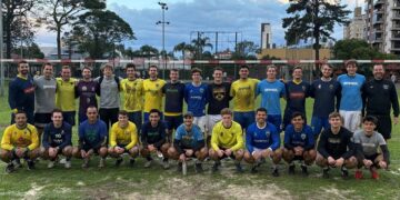 Seleção brasileira masculina de punhobol realizou treino neste sábado na Sociedade Ginástica