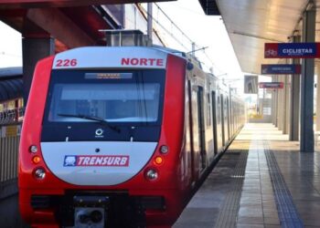 Neste domingo (4), dia do primeiro turno das Eleições Gerais 2026, haverá gratuidade no transporte metroferroviário da Trensurb. Divulgação