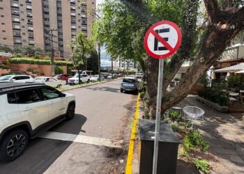 Retirada de vagas de estacionamento pode afetar fluxo de clientes e prejudicar negócios