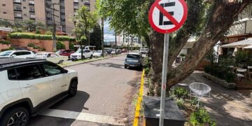 Retirada de vagas de estacionamento pode afetar fluxo de clientes e prejudicar negócios