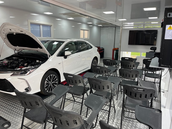 A iniciativa busca ampliar o acesso à qualificação profissional e preparar trabalhadores para novas demandas do mercado automotivo. Divulgação